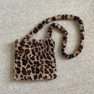 Faux Fur Leopard Print Tote Bag 🐆